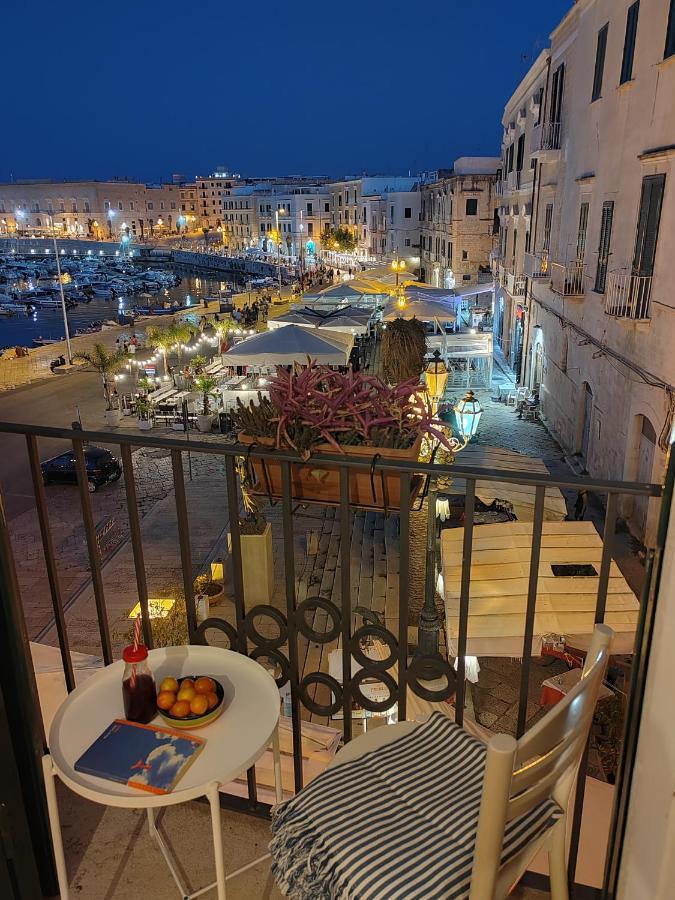 La Finestra Sul Porto Apartment Trani Exterior photo